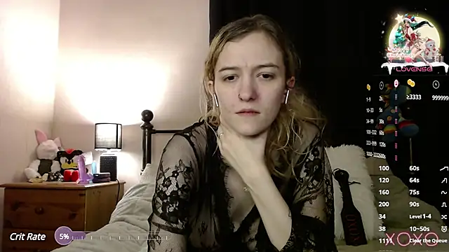 Snapshot of EllieeRose chatting on 12-28-24, 05:44 EllieeRose online show from 12-28-24, 05:44