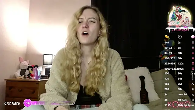 Snapshot of EllieeRose chatting on 01-06-25, 02:36 EllieeRose online show from 01-06-25, 02:36