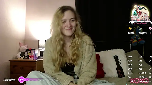 Snapshot of EllieeRose chatting on 01-07-25, 01:49 EllieeRose online show from 01-07-25, 01:49