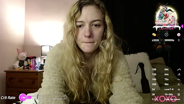 Snapshot of EllieeRose chatting on 01-11-25, 06:35 EllieeRose online show from 01-11-25, 06:35