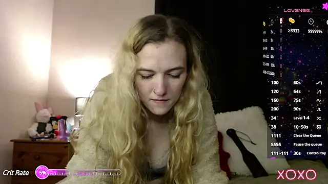 Snapshot of EllieeRose chatting on 01-18-25, 03:09 EllieeRose online show from 01-18-25, 03:09
