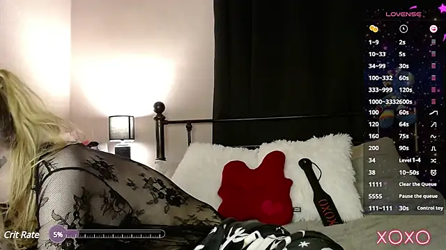 Snapshot of EllieeRose chatting on 01-28-25, 05:54 EllieeRose online show from 01-28-25, 05:54