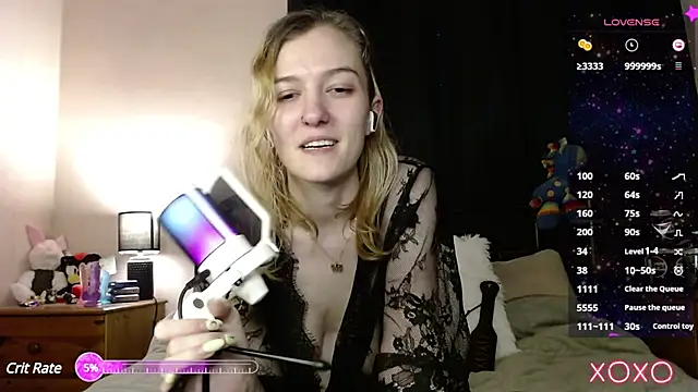 Snapshot of EllieeRose chatting on 01-30-25, 12:48 EllieeRose online show from 01-30-25, 12:48