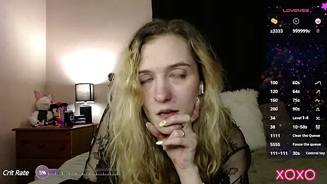 Snapshot of EllieeRose chatting on 02-02-25, 04:37 EllieeRose online show from 02-02-25, 04:37