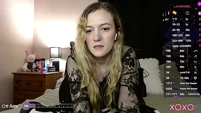 Snapshot of EllieeRose chatting on 02-11-25, 08:10 EllieeRose online show from 02-11-25, 08:10