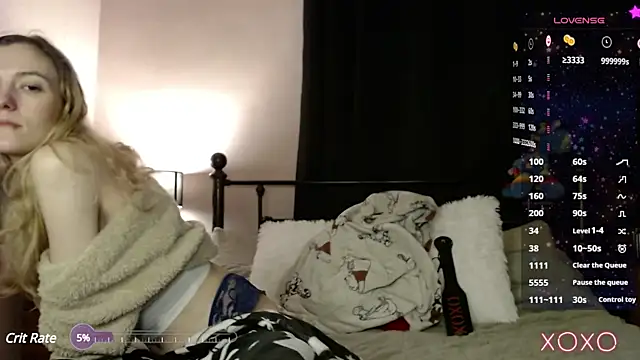 Snapshot of EllieeRose chatting on 02-24-25, 11:43 EllieeRose online show from 02-24-25, 11:43