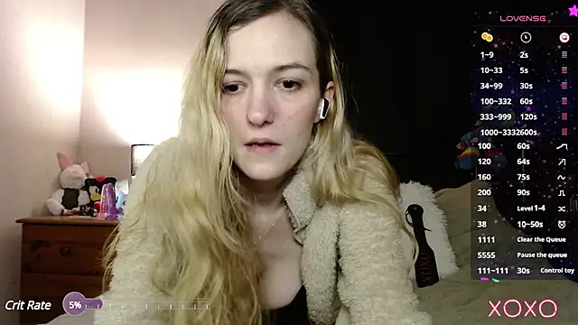 Snapshot of EllieeRose chatting on 03-16-25, 10:53 EllieeRose online show from 03-16-25, 10:53