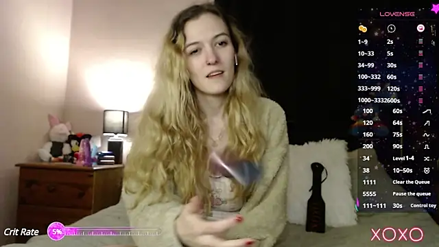 Snapshot of EllieeRose chatting on 03-20-25, 01:24 EllieeRose online show from 03-20-25, 01:24