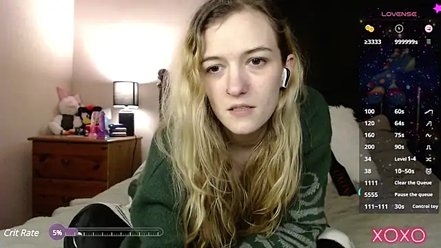 Snapshot of EllieeRose chatting on 03-21-25, 03:55 EllieeRose online show from 03-21-25, 03:55