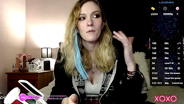 Snapshot of EllieeRose chatting on 10-05-25, 07:56 EllieeRose online show from 10-05-25, 07:56