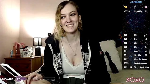 Snapshot of EllieeRose chatting on 10-10-25, 08:19 EllieeRose online show from 10-10-25, 08:19