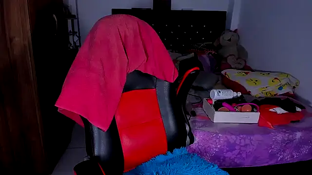 kerlysmith 24 online show from 02-17-25, 08:36