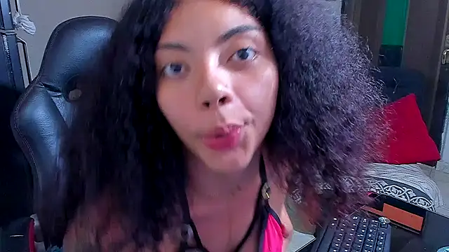 Snapshot of kerlysmith_24 chatting on 05-31-26, 07:26 kerlysmith 24 online show from 05-31-26, 07:26