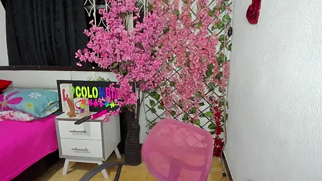 karenmilf 4 online show from 09-14-25, 04:22