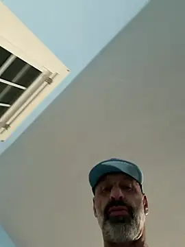 Snapshot of DaddySnowXX chatting on 06-14-26, 06:37 DaddySnowXX online show from 06-14-26, 06:37
