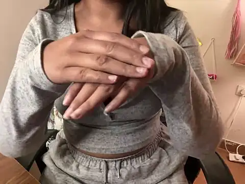 Snapshot of Okaysimran chatting on 01-10-25, 02:23 Okaysimran online show from 01-10-25, 02:23