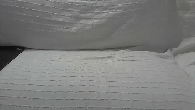 Snapshot of alyzora_41 chatting on 11-11-25, 03:01 alyzora 41 online show from 11-11-25, 03:01