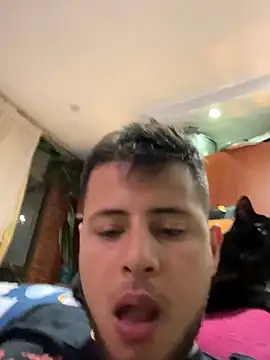 Snapshot of Shanonsex2 chatting on 09-18-25, 01:18 Shanonsex2 online show from 09-18-25, 01:18