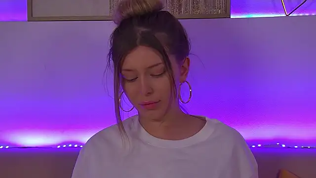 LiliaBianka online show from 03-18-25, 09:42