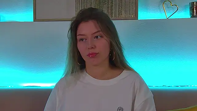 LiliaBianka online show from 03-18-25, 03:53