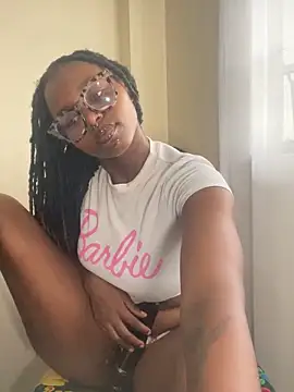 Snapshot of Wzz__ chatting on 11-08-25, 05:40 Wzz online show from 11-08-25, 05:40