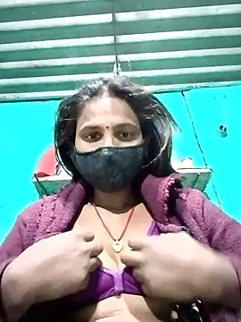 Snapshot of Baby__Shreya chatting on 02-13-25, 11:15 Baby Shreya online show from 02-13-25, 11:15