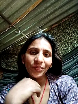 Snapshot of Baby__Shreya chatting on 02-02-26, 09:19 Baby Shreya online show from 02-02-26, 09:19