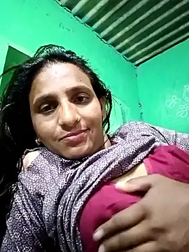 Snapshot of Baby__Shreya chatting on 03-15-26, 09:04 Baby Shreya online show from 03-15-26, 09:04