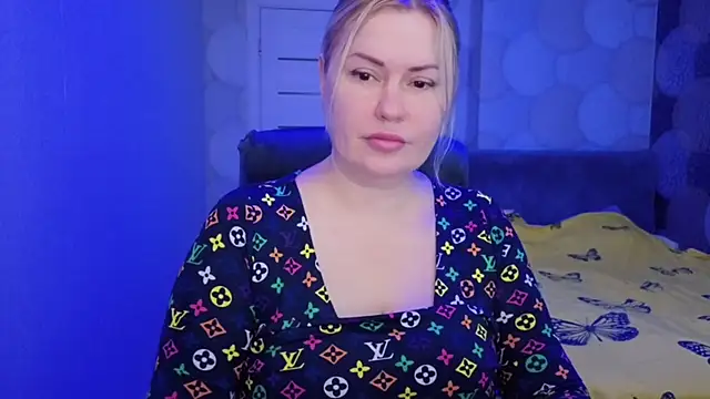 Snapshot of natusik chatting on 02-09-26, 12:03 natusik online show from 02-09-26, 12:03