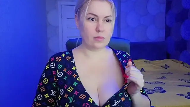 Snapshot of natusik chatting on 03-16-26, 01:33 natusik online show from 03-16-26, 01:33