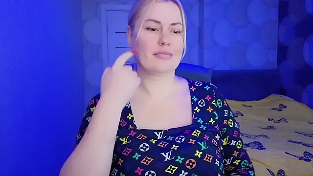 Snapshot of natusik chatting on 03-28-26, 02:55 natusik online show from 03-28-26, 02:55