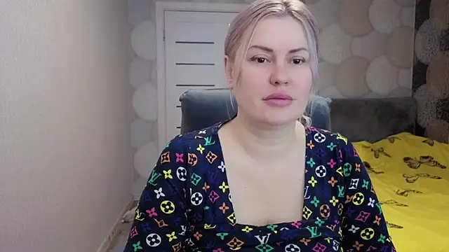 Snapshot of natusik chatting on 04-01-26, 03:18 natusik online show from 04-01-26, 03:18