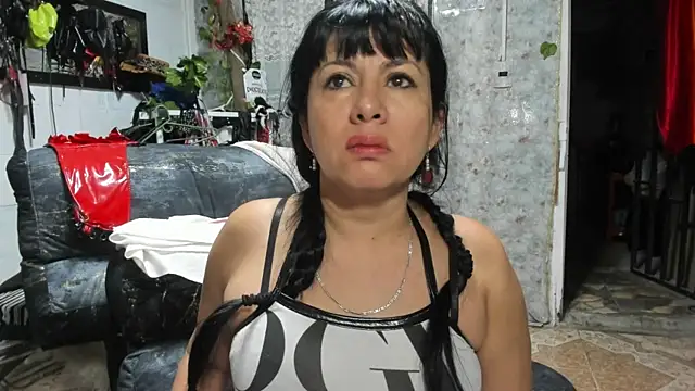 Erlinda-engel online show from 09-26-25, 12:20