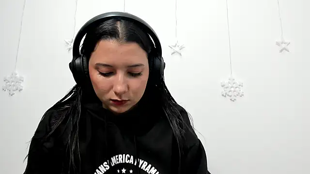 cami-01 online show from 12-22-25, 01:30