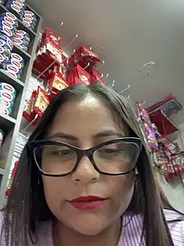 Snapshot of Sol_biglips chatting on 01-08-25, 02:03 Sol biglips online show from 01-08-25, 02:03