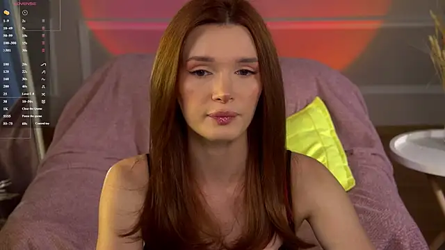 Snapshot of Eva_Golden chatting on 07-13-26, 04:21 Eva Golden online show from 07-13-26, 04:21