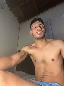 Snapshot of tom_thick chatting on 01-15-25, 03:18 tom thick online show from 01-15-25, 03:18