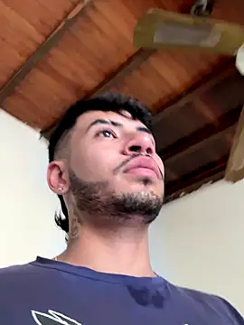 Snapshot of tom_thick chatting on 09-28-25, 03:17 tom thick online show from 09-28-25, 03:17