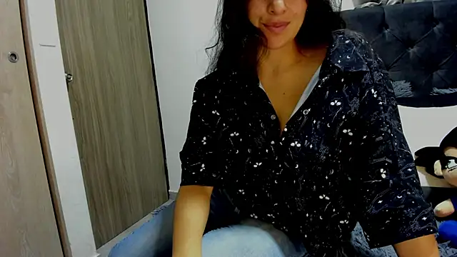 Snapshot of Imevarose chatting on 11-22-25, 12:48 Imevarose online show from 11-22-25, 12:48