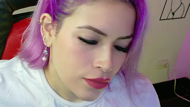 Natalia Montoya online show from 06-04-26, 01:11