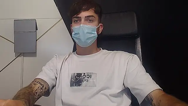 Snapshot of BrandonTate chatting on 06-12-26, 07:51 BrandonTate online show from 06-12-26, 07:51