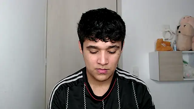 kaiine190 online show from 10-21-25, 10:27