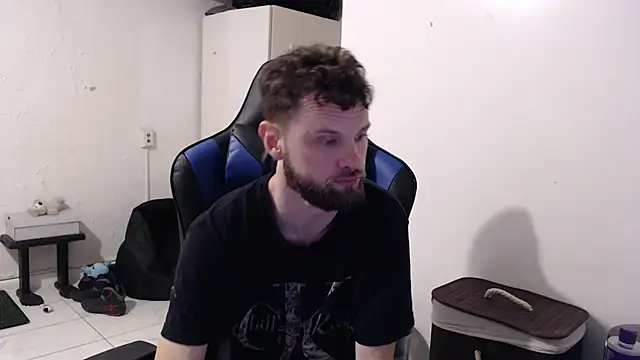 Snapshot of Talenjames4 chatting on 11-07-25, 09:26 Talenjames4 online show from 11-07-25, 09:26