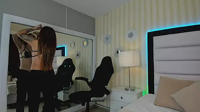 Valeriasaenzz  online show from 12-18-24, 06:14