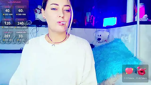  JuliaSpace  online show from 09-30-25, 07:02