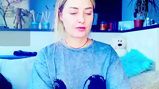  JuliaSpace  online show from 02-08-26, 09:56