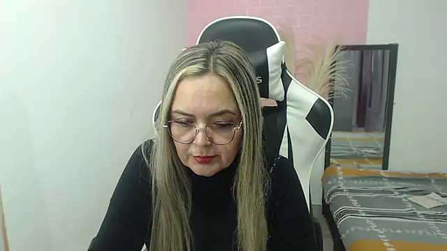 Snapshot of samy_vsn chatting on 07-10-26, 06:10 samy vsn online show from 07-10-26, 06:10