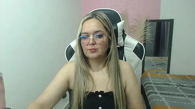 Snapshot of samy_vsn chatting on 07-18-26, 06:45 samy vsn online show from 07-18-26, 06:45