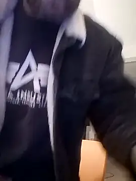 Snapshot of Antonio_Vatooo chatting on 02-18-25, 06:26 Antonio Vatooo online show from 02-18-25, 06:26