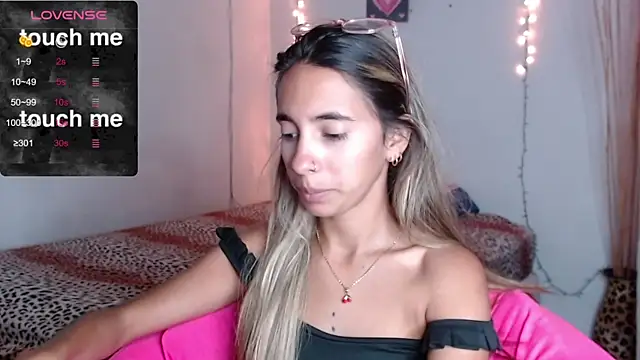 Snapshot of MitchWilson1 chatting on 09-30-25, 09:53 MitchWilson1 online show from 09-30-25, 09:53